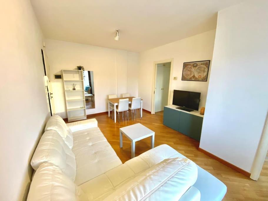 Apartment Con Posto Auto Riservato Tra Centro, Stazione Ed Ospedale